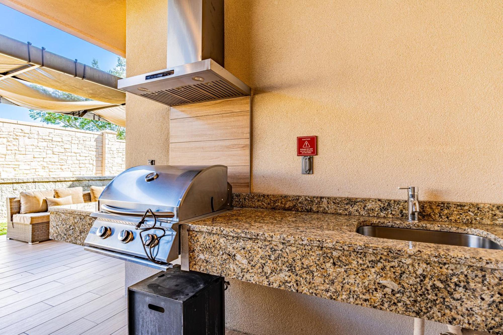 Private Hot Tub Bbq Grill At Magic Village Views Orlando Exterior photo